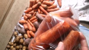 How to store carrots in bags