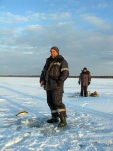 Where and when to catch pike perch on sprat in winter