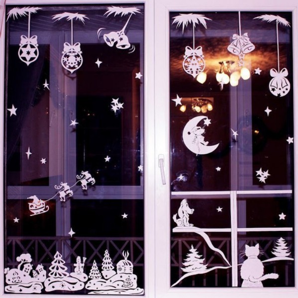 How beautiful to decorate the windows with vytynanki for the New Year