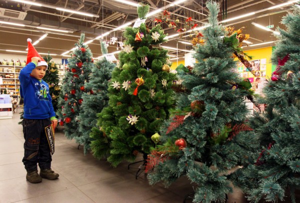 How to choose the right artificial Christmas tree for the New Year