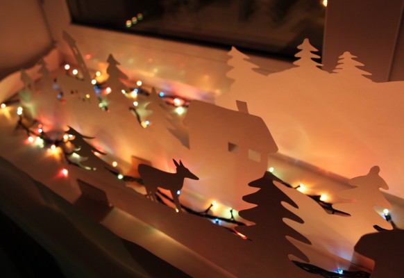 How to decorate a windowsill for the New Year