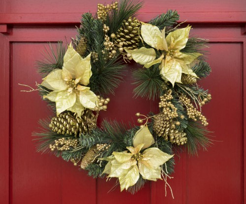 Original wreath to decorate the door