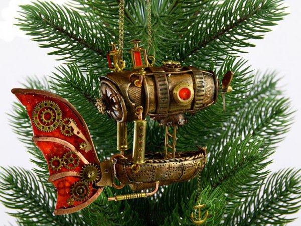 زخرفة شجرة عيد الميلاد على طراز فن الآرت نوفو