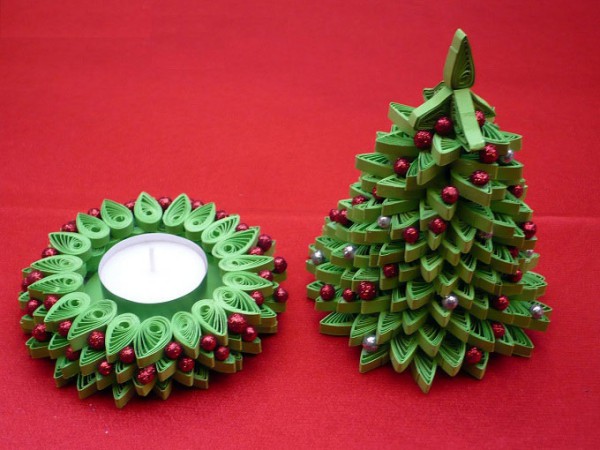 DIY Christmas tree decoration made of paper