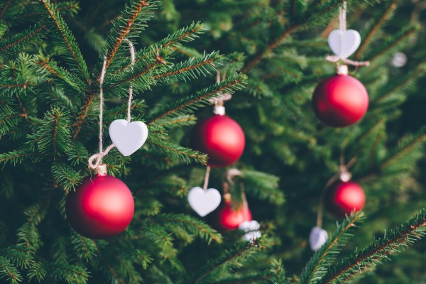خيارات تزيين شجرة عيد الميلاد