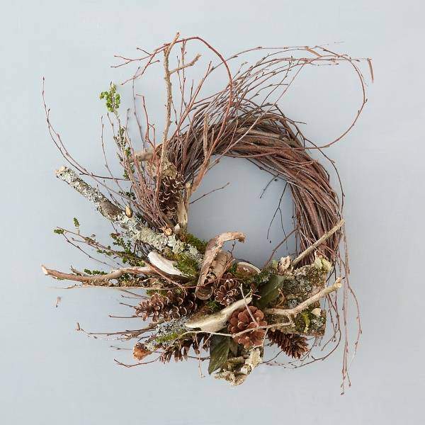 A wreath of twigs to decorate the door for the New Year